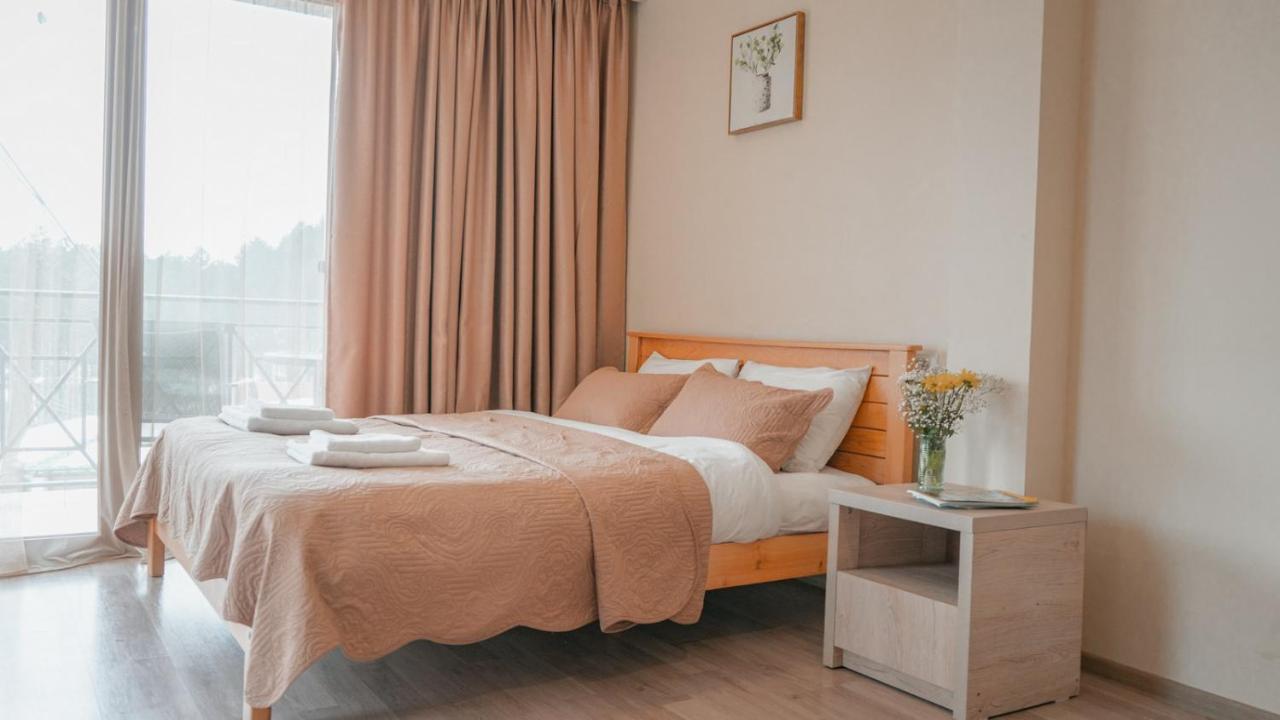 Hotel Surami Luaran gambar